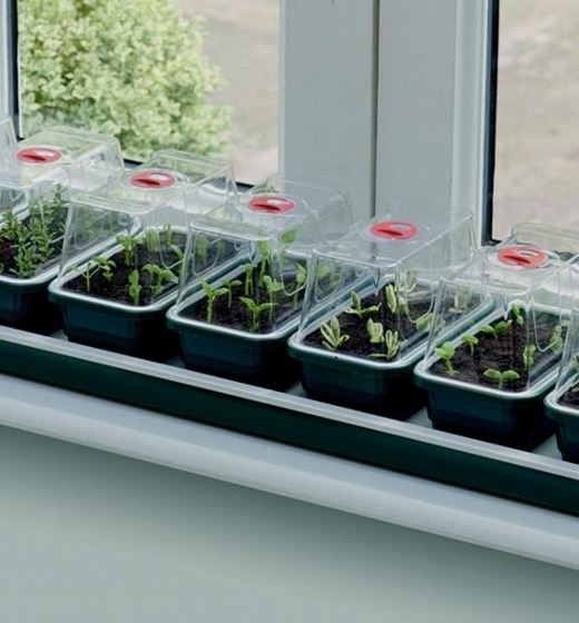 Garland Super 7 Electric Windowsill Propagator 76 x 18.5 x 15cm 13 Watt